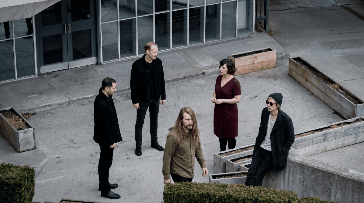 Group portrait of this week's artists: Ride, Camera Obscura, Beck, Blind Melon
