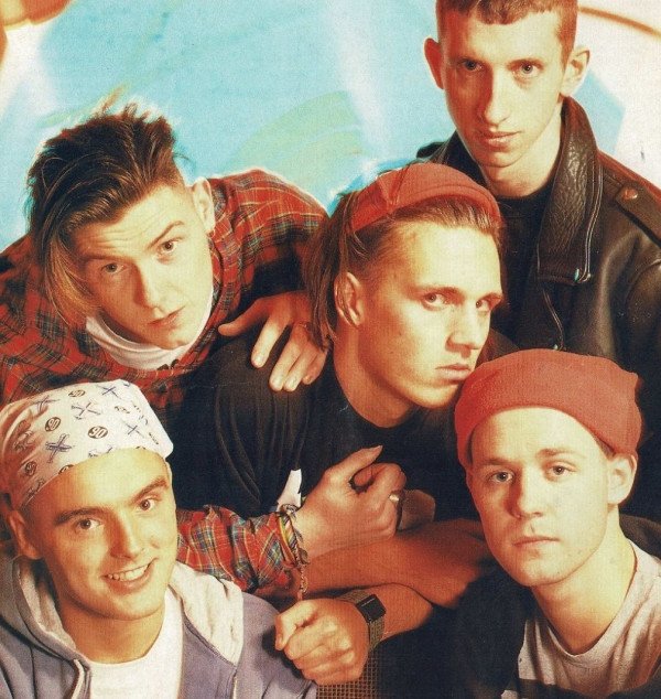 EMF: A Dive into the 90s Electro-Rock Vibe