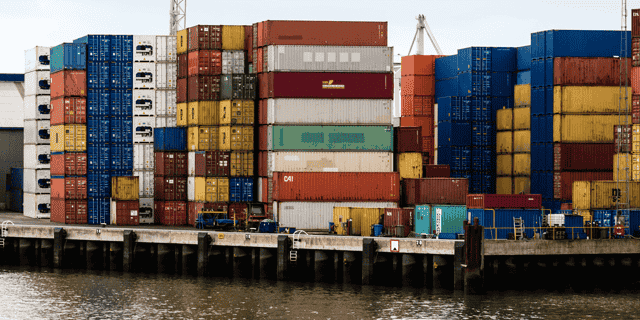 Update to CentOS 7 Docker install one-liner